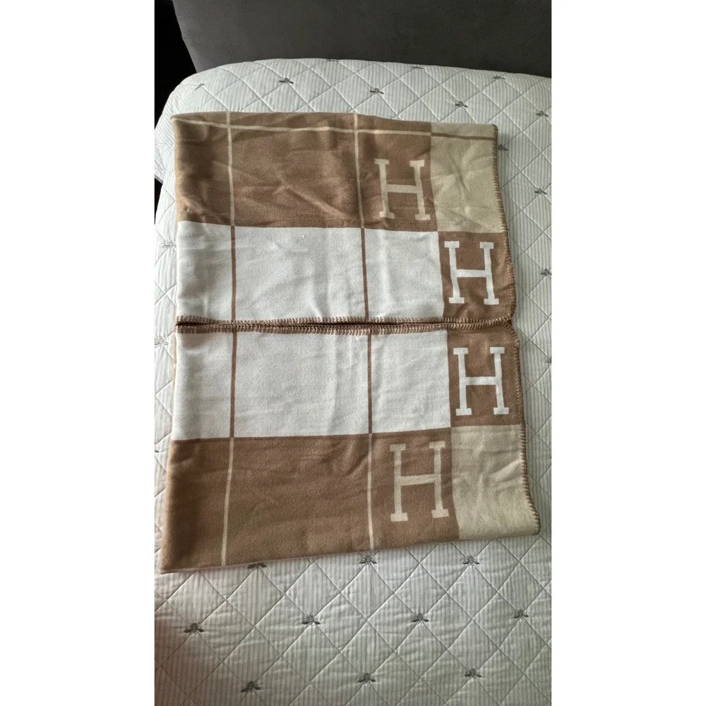 Letter H Throw Blanket 52x69 Tan Beige Reversible Cozy Home Decor NWOT
